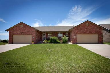 Main picture of 2303 N Shefford Cir