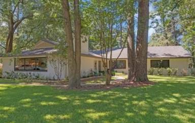 Main picture of 550 Spring Lake Dr