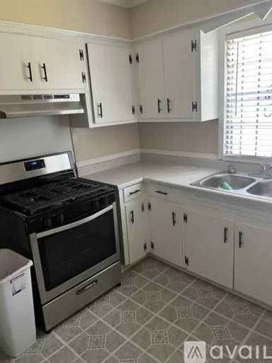 Main picture of 1115 Pansy St