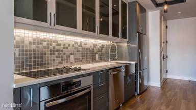 Main picture of 670 Pacific St