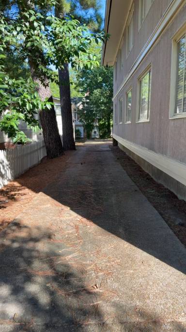 Main picture of 1330 N State St