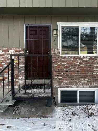 Main picture of 1424 E 9th St