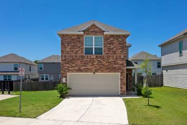 Main picture of 1415 Desire Ln
