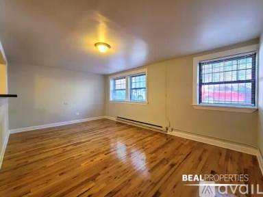 Main picture of 719-27 W Barry Ave