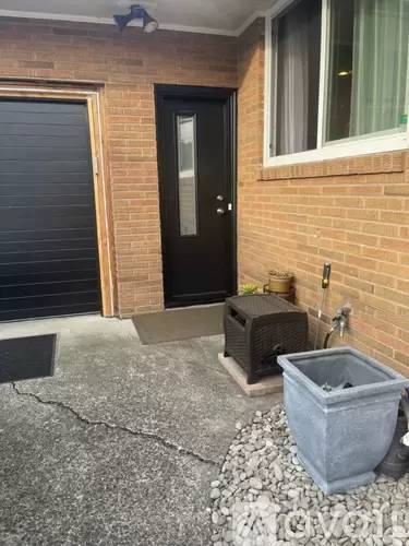 Main picture of 1450 Windsor Dr