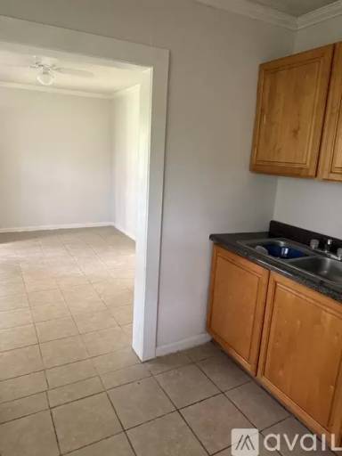 Main picture of 434 E Monroe Ave