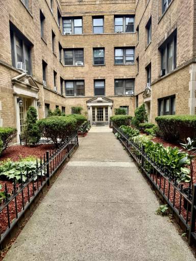 Main picture of 3404 W Carmen Ave