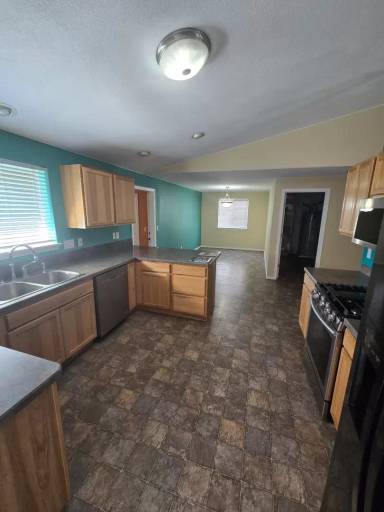 Main picture of 623 SE Conifer Ct