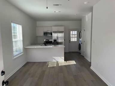 Main picture of 530 Bowser Rd