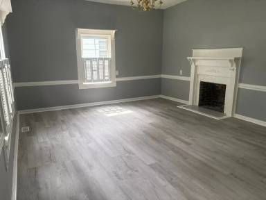 Main picture of 211 E Edinborough Ave