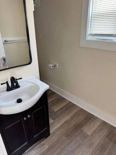 Main picture of 834 Central St