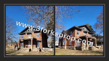 Main picture of 303 N 12th St
