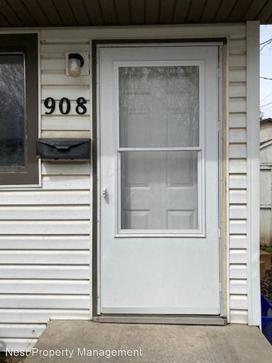 Main picture of 906 Rundell St