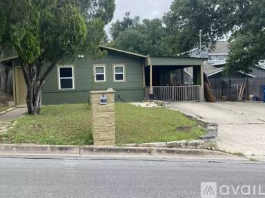 Main picture of 4401 Leslie Ave