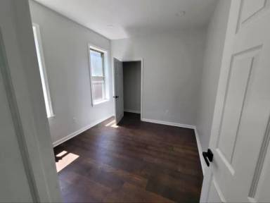 Main picture of 118 N 52nd St