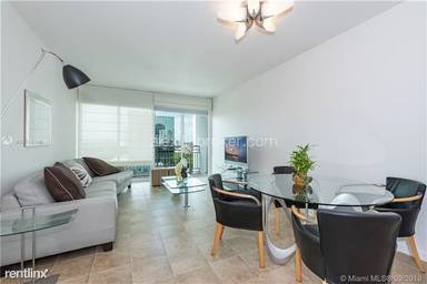 Main picture of 2021 SW 3rd Ave