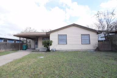 Main picture of 921 Fannin Loop
