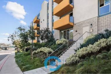 Main picture of 3093 Broadway