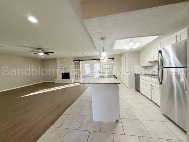Main picture of 5017 S Birch Ave