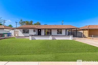 Main picture of 1238 E Vine Ave