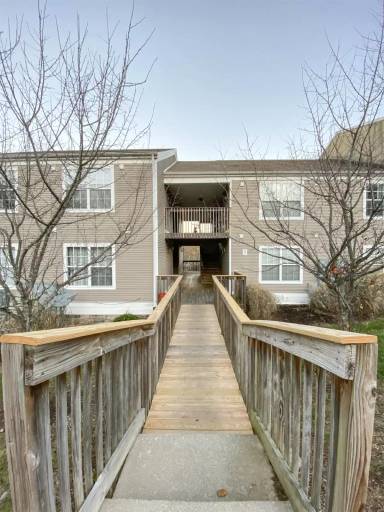 Main picture of Lansdowne Heights Condo