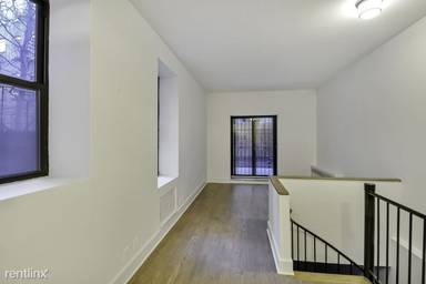 Main picture of 235 E 25th St