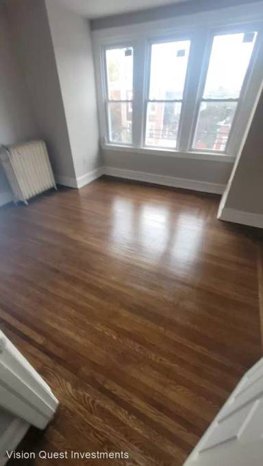 Main picture of 310 S 62nd St
