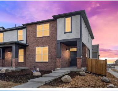 Main picture of 750 N Shawnee St