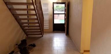 Main picture of 859 Roxwood Ln