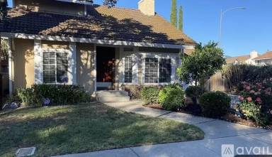Main picture of 998 Kiser Dr
