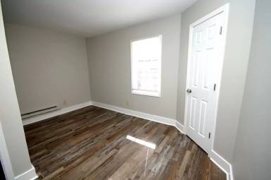 Main picture of 403 S George St