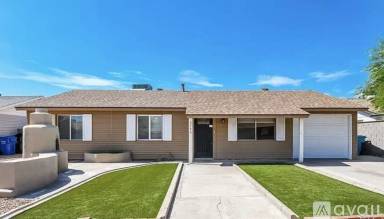 Main picture of 3755 E Pershing Ave