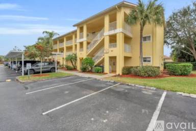Main picture of 8271 Key Royal Circle