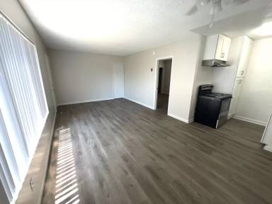 Main picture of 7555 Winnetka Ave