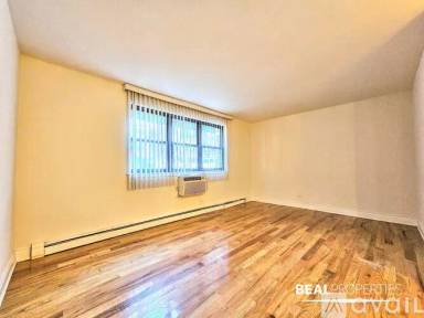 Main picture of 530 W Aldine Ave