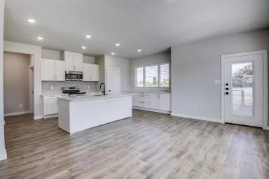 Main picture of 4200 Clovis Ct