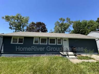 Main picture of 3410 S Overton Ter