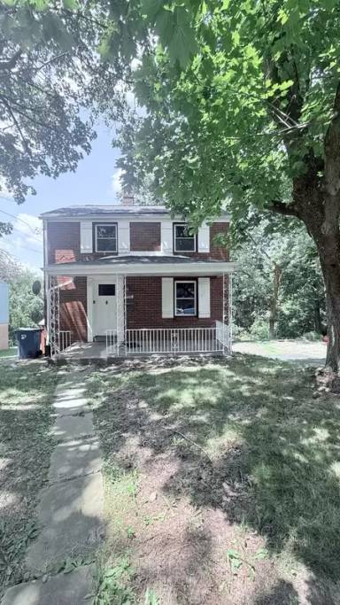 Main picture of 220 Idlewood Rd