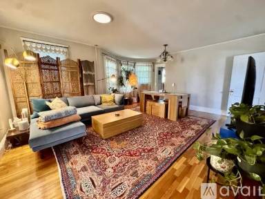 Main picture of 89 Burget Ave