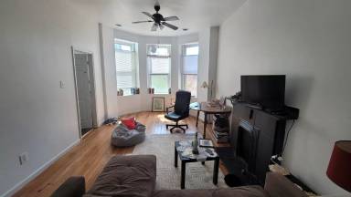 Main picture of 404 W Grace St