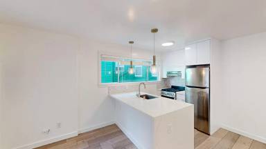 Main picture of 1085 S Van Ness Apartments