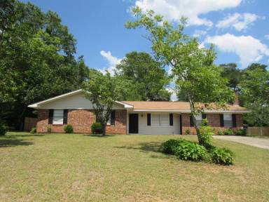 Main picture of 302 Briarhill Rd