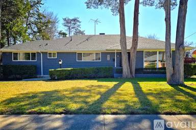 Main picture of 2810 Bridal Wreath Ln