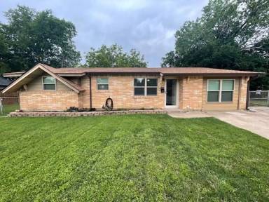 Main picture of 408 Southern Ct