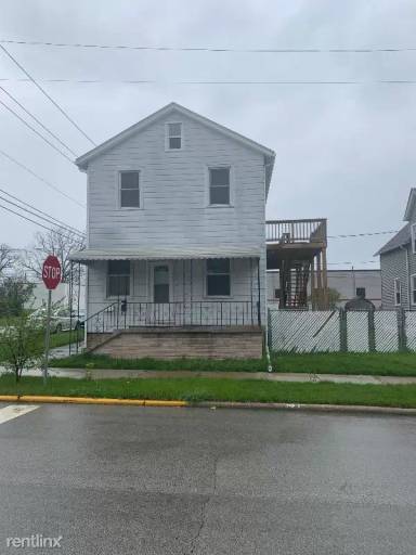 Main picture of 401 E 22nd St