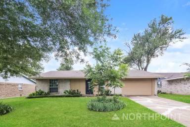 Main picture of 2722 Spiceberry Ln