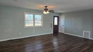 Main picture of 15152 Tampa Rd