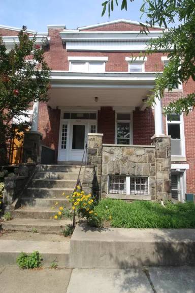 Main picture of 3212 N Calvert St