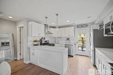 Main picture of 5519 5th St NE
