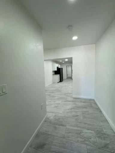 Main picture of 1017 E West Circle Dr